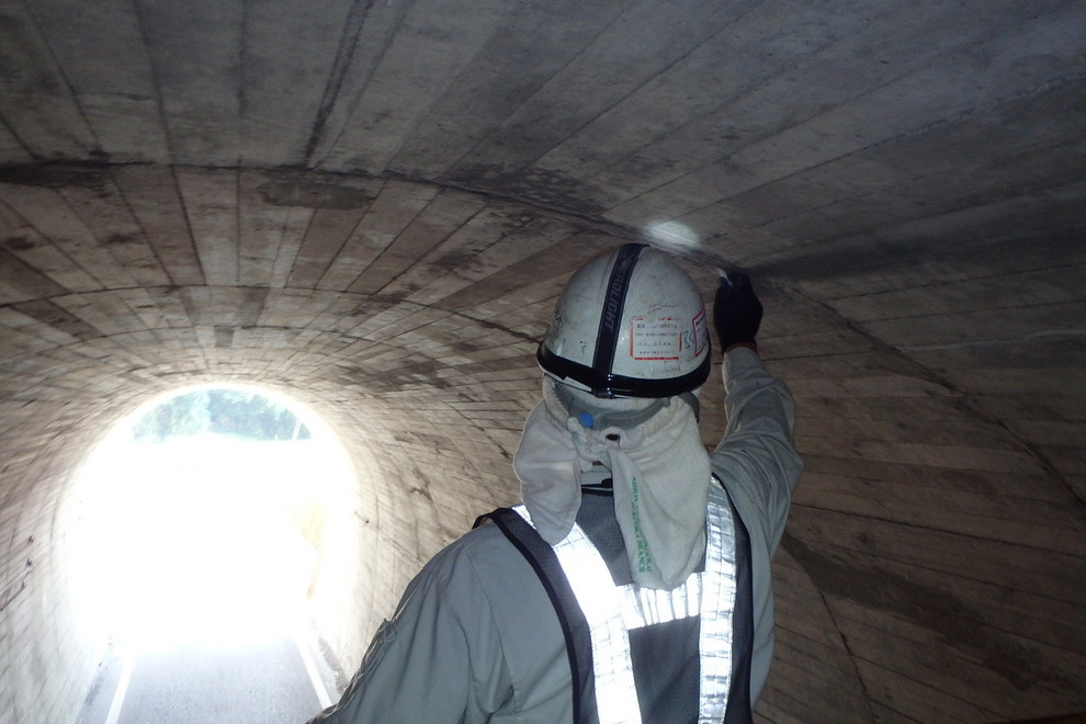 瀬戸山トンネル点検調査（垂水市）